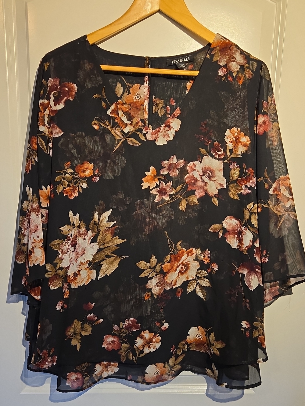 Roz & Ali Black Floral V-Neck Layered Chiffon Blouse